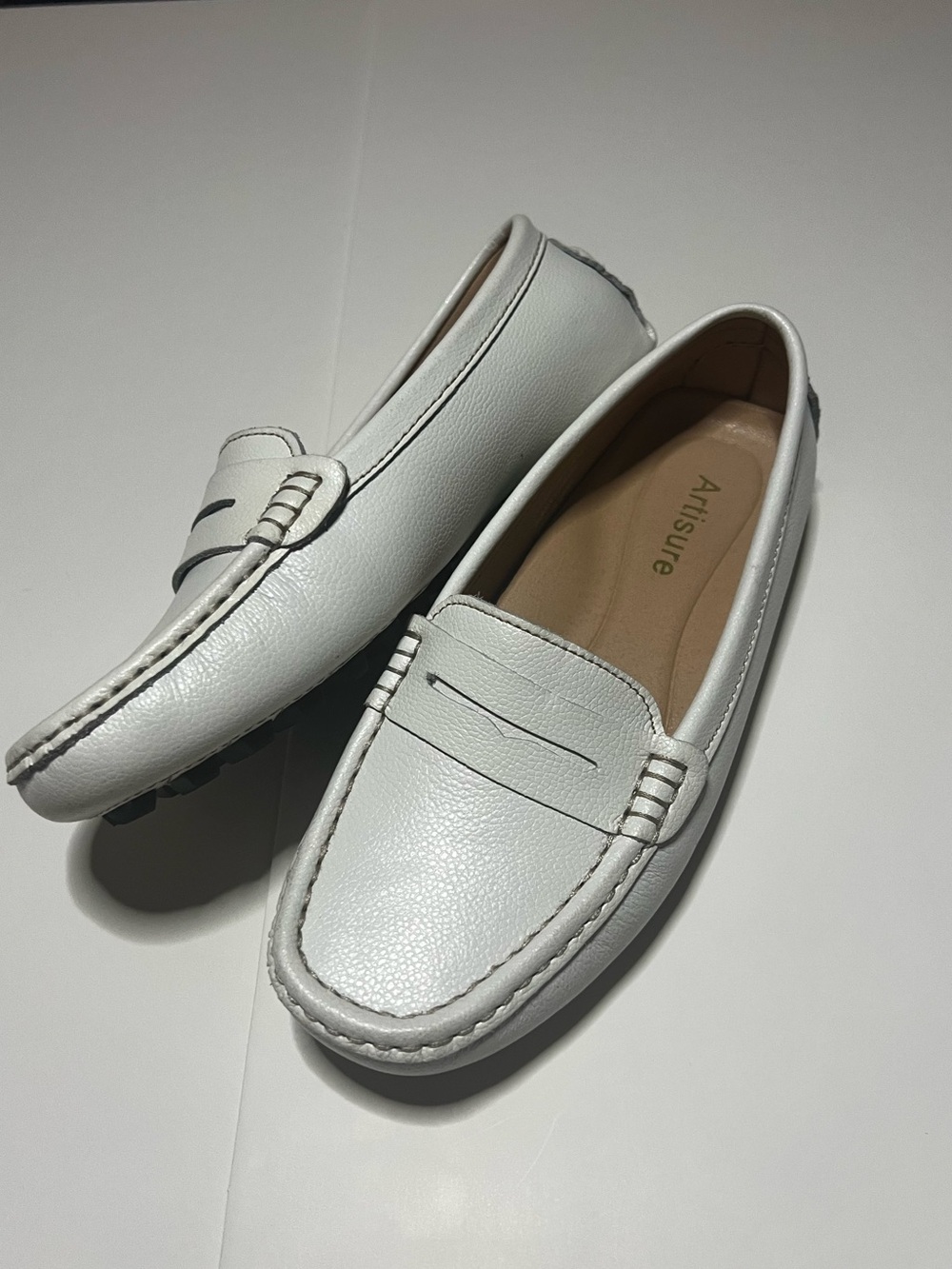 artis White Leather Penny Loafers — Women’s Slip-On Comfort